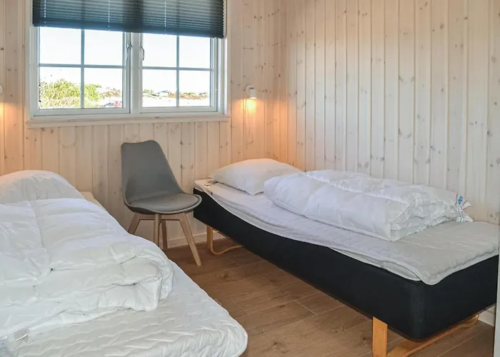 Pet Friendly In Henne With Sauna האנה סטרנד