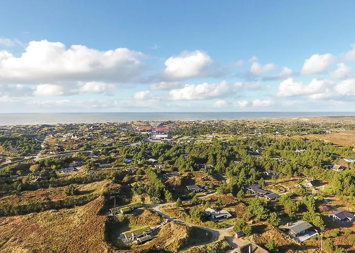 Pet Friendly In Henne With Sauna בית נופש