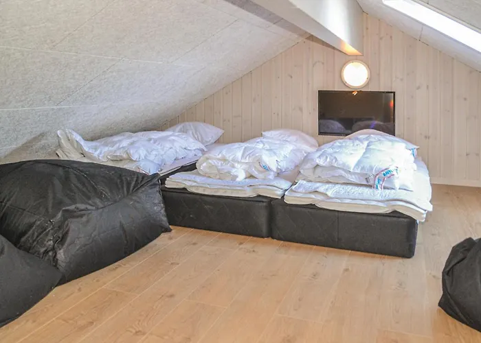 Pet Friendly In Henne With Sauna האנה סטרנד